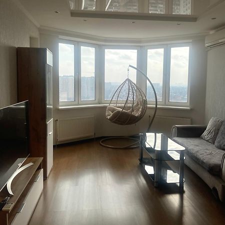 View Apartments, 22 Floor With 2 Rooms كييف المظهر الخارجي الصورة